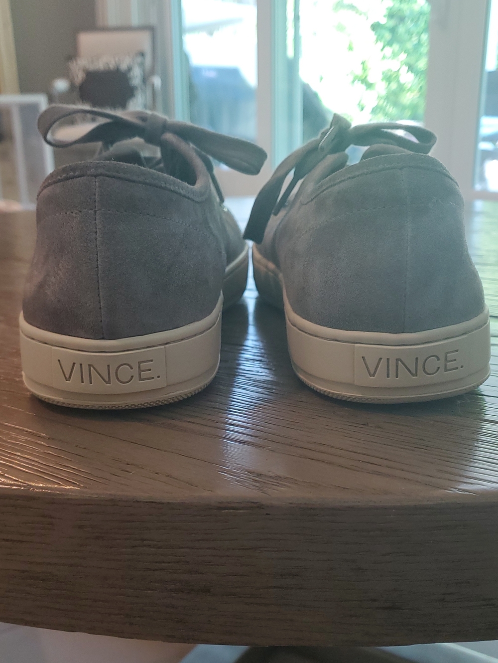 VINCE - Picture 5 of 7